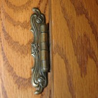 Semi concealed cabinet hinge